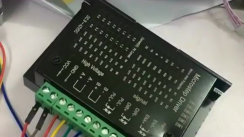 青年創(chuàng)業(yè)者研發(fā)國產(chǎn)電腦CPU 為計算機發(fā)展注入新動力
